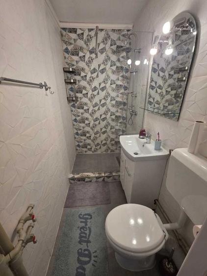 Garsoniera Muncii, 8 minute de metrou, mobilata si utilata modern, renovata - 6