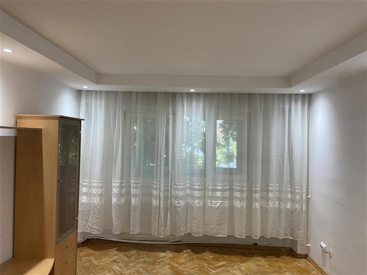 Apartament cu 2 camere decomandat, mobilat în Ultracentral