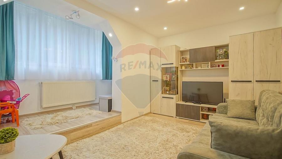 Apartament cochet cu 2 camere de vanzare in Cartierul Noua - 1