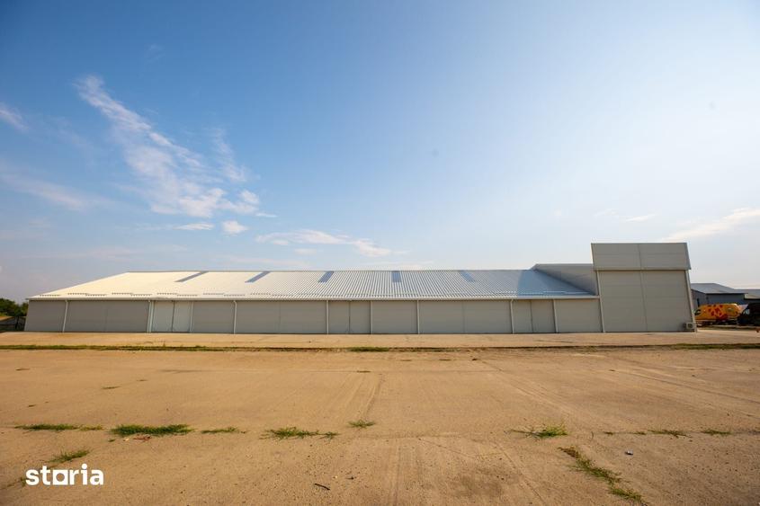 Spațiu comercial, de 1,600 mp, în Industrială