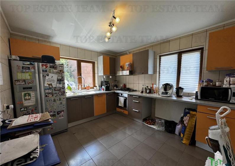 Zona Primarie Mogosoaia | Complex de case cu bariera | Curte - 2