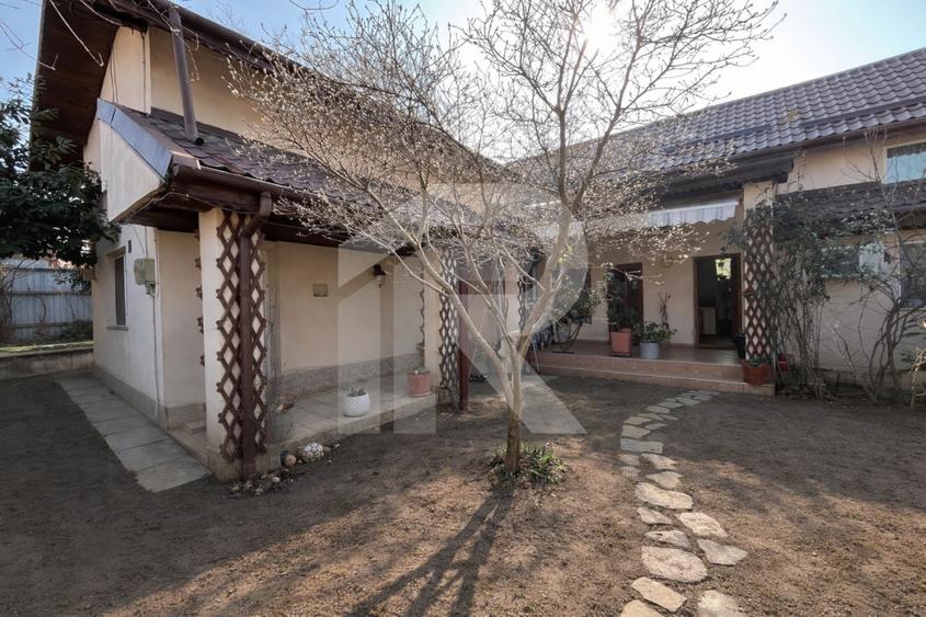 Dobroesti, Soseaua Fundeni, casa spatioasa cu curte proprie, 3 camere + birou - 4
