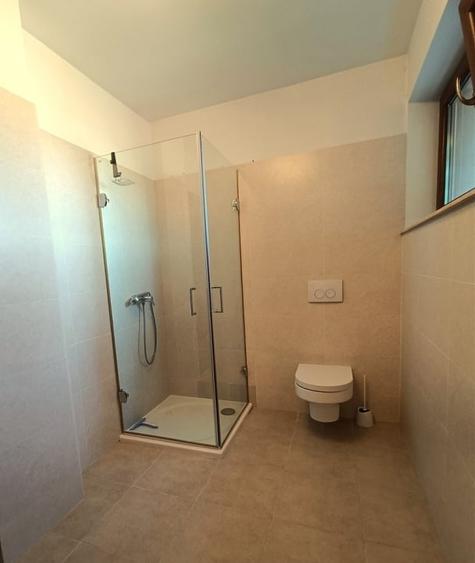 Apartament cu 5 camere decomandat, mobilat în Zorilor