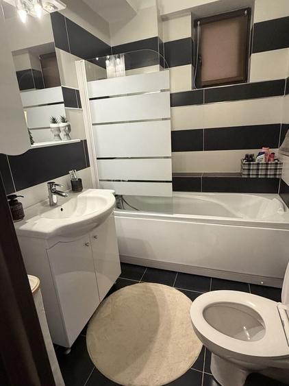 Apartament cu 2 camere decomandat în Palazu Mare
