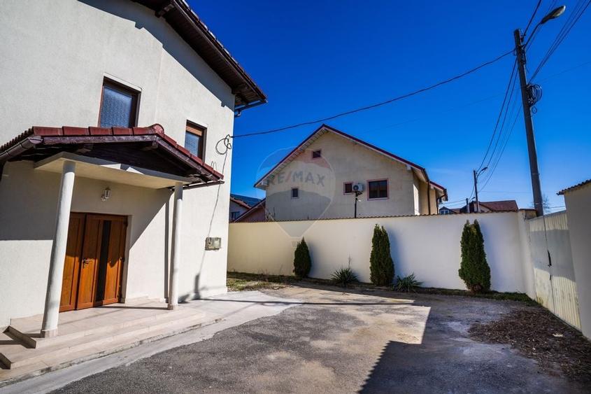 Casă individuală de Vânzare, 242mp utili+ teren de 380mp, în Pitești - 26