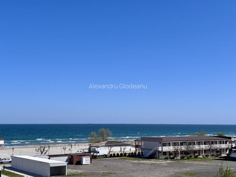 Apartament decomandat la doar cativa pasi de plaja