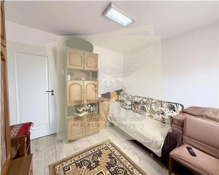 Apartament  4 camere 2 bai si loc parcare zona Valea Aurie - 24