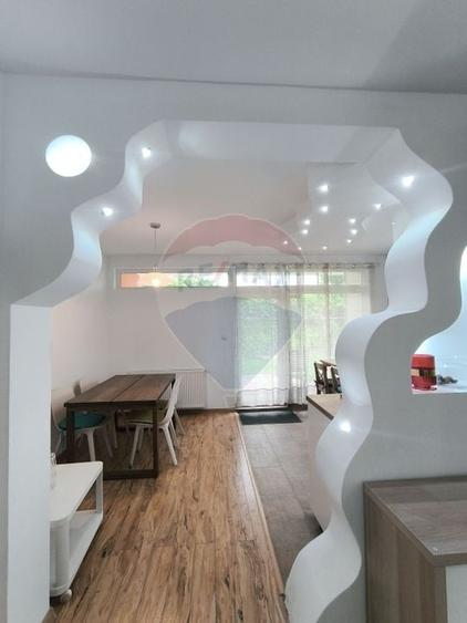 Casă de vanzare - 16