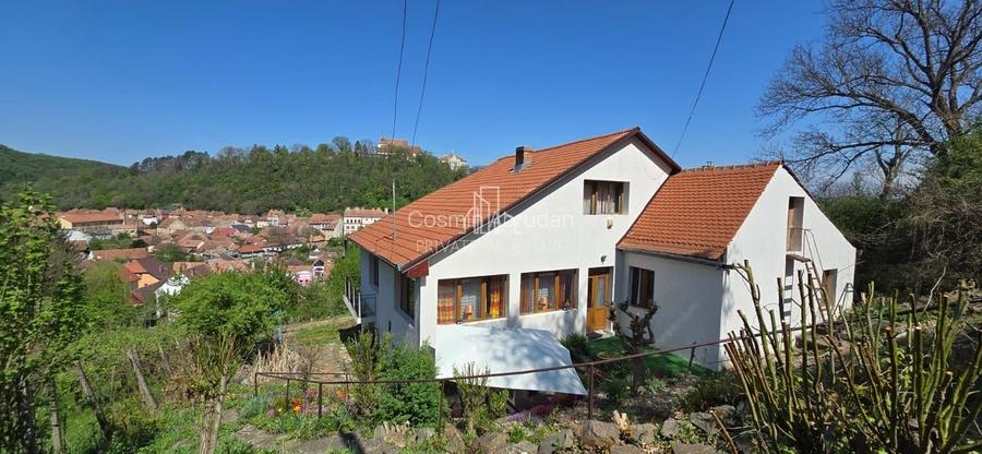 Casa cu vedere la cetatea medievala Sighisoara Casa cu vedere la cetatea medievala Sighisoara