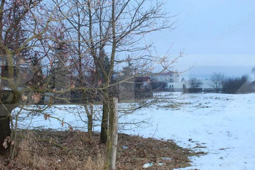 Teren intravilan 1.819 mp loca?ie strategica langa Penny, sta?iunea Covasna - 1