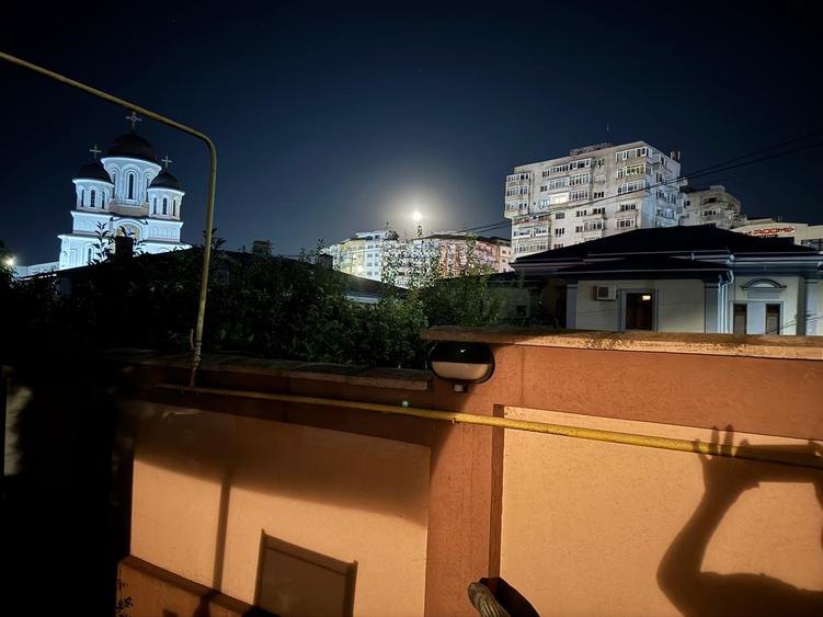 Vila de vanzare ultracentral Focsani, strada N . Titulescu, nr 2 bis - 8