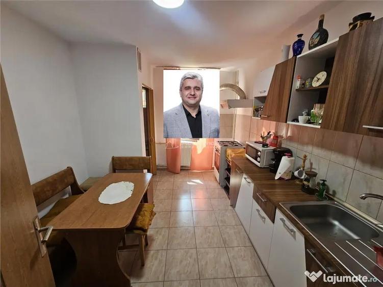 Resita, 3 Cam. Dec., Mobilat Utilat, Parter Inalt, Micro 4 - 5