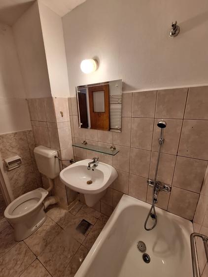 Drumul Taberei 34 - Metrou Tudor Vladimirescu, bloc reabilitat, decomandat,51 mp - 9