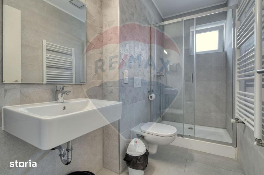 Apartament cu 3 camere decomandat, mobilat în Tractorul
