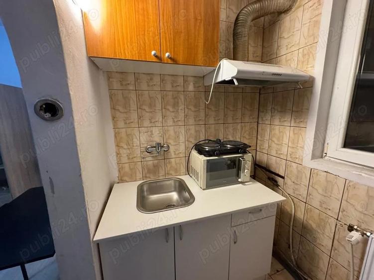 garsoniera renovata complect recent - 2