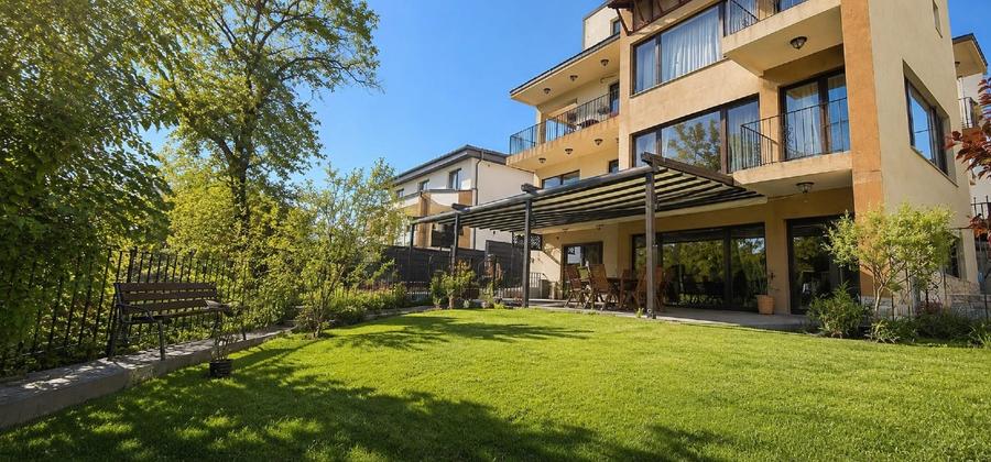 Casa individuala, 7 camere, 5 bai, 5 parcari,curte, rooftop- Europa - 1