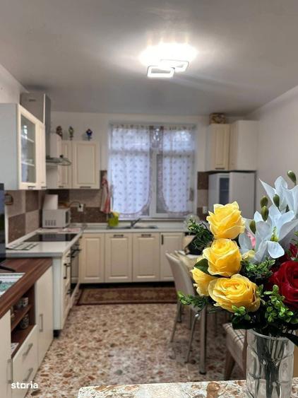 De vanzare apartament cu 3 camere, mobilat si utilat, parter inalt - 10