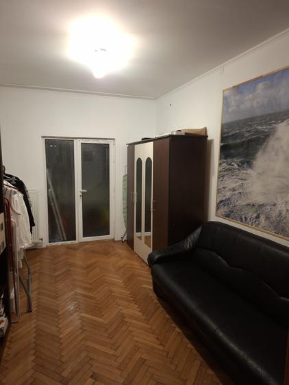 3 camere Exercițiu / fondul vechi , Decomandat / centrala , Amplasament DEOSEBIT - 5