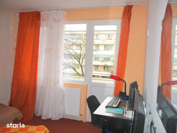 Apartament central etajul doi, renovat, stare buna, Hunedoara. - 1