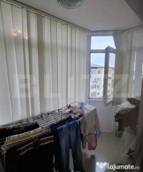 Apartament 3 camere decomandat, etaj 4, balcon, izolat M - 2