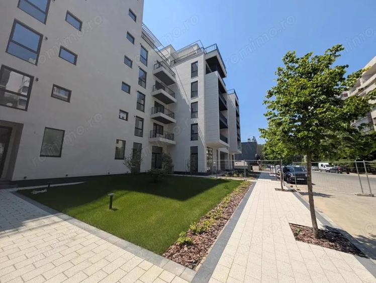 Spatiul Comercial la parter, 73 mp , Intrare separata - 2