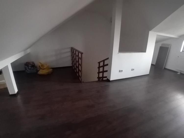 Casa cu 4 camere, Valea Adanca-5 drumuri - 21