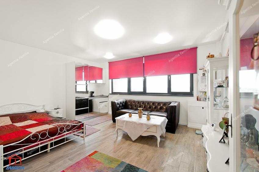 Vanzare studio, zona str.Basarabiei( bloc Central Park), et 7/8, pret 72 000 e. - 3