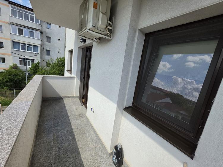 Proprietar, ofer spre inchiriere apartament tip studio in bloc nou cu loc de parcare, str. Gheorghe Avramescu, etaj 1, decomandat - 7