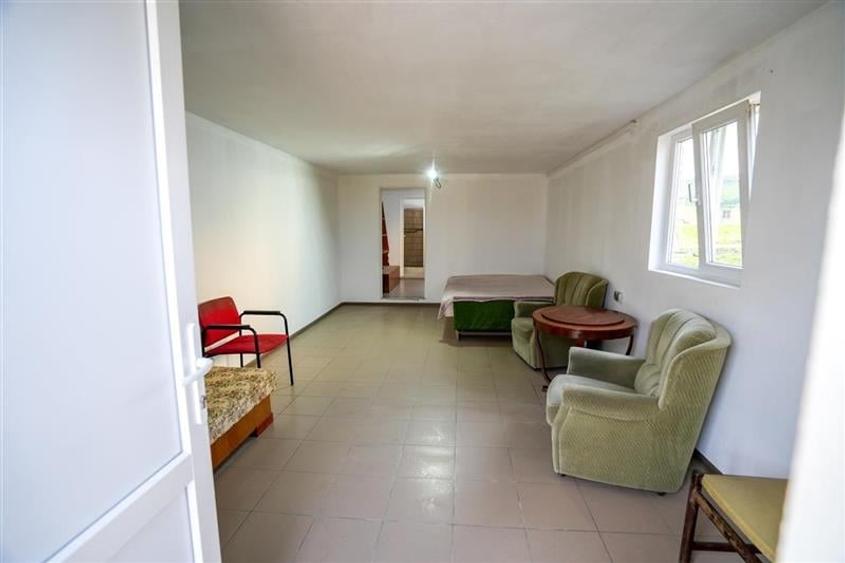 Film&Tur! Domeniu pe 222.000mp+ Ferma +Anexe specifice+Constructie+
rezidential - 56