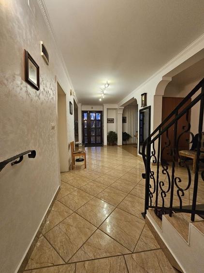 Vila  Oradea zona Iorga 420 mp ,teren 2000 ml - 8