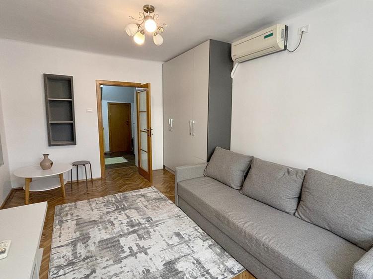 Garsonieră elegantă de închiriat în Centrul Istoric, disponibilă imediat. - 3