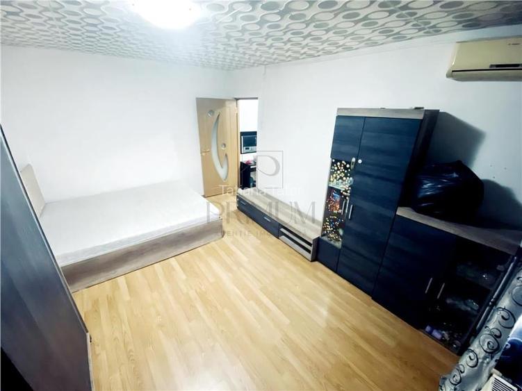 Blascovici, 1 cam, centrala proprie, renovat, DECOMANDAT