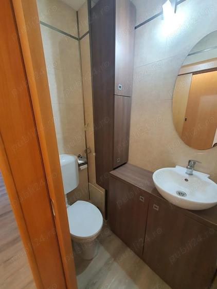 Vand apartament decomandat, cu 3 camere, in 1 mai - 8