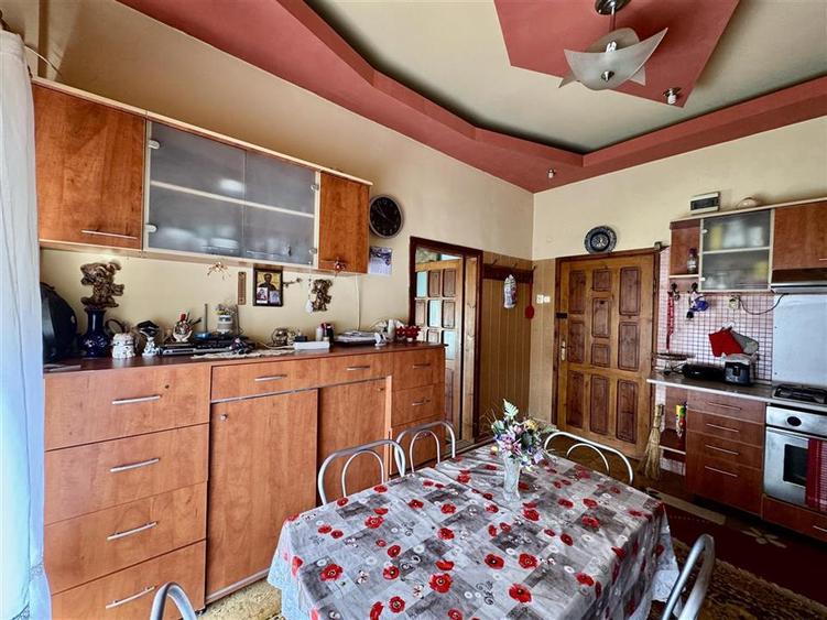Apartament cu 2 camere nedecomandat, mobilat în Bartolomeu