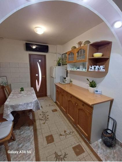Inchiriez apartament 2 camere zona ULTRACENTRALA - 350 euro - 3
