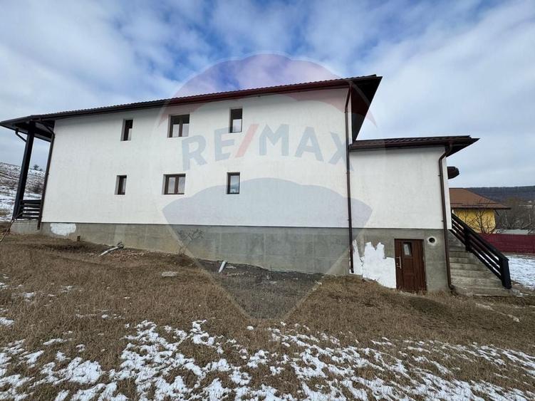 Casa  si  teren zona Balaurul - 35