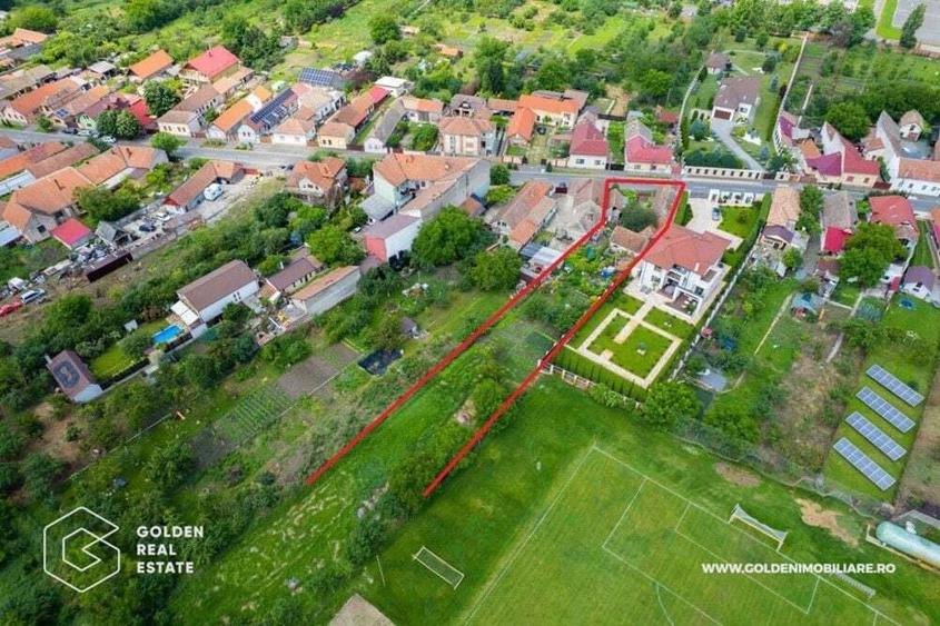 Teren intravilan cu casa demolabila, aproximativ 2000 mp, zona Aradul Nou - 3