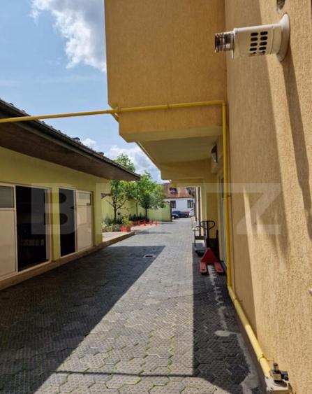 Casa deosebita individuala cu spatiu comercial ,se vand imp - 20