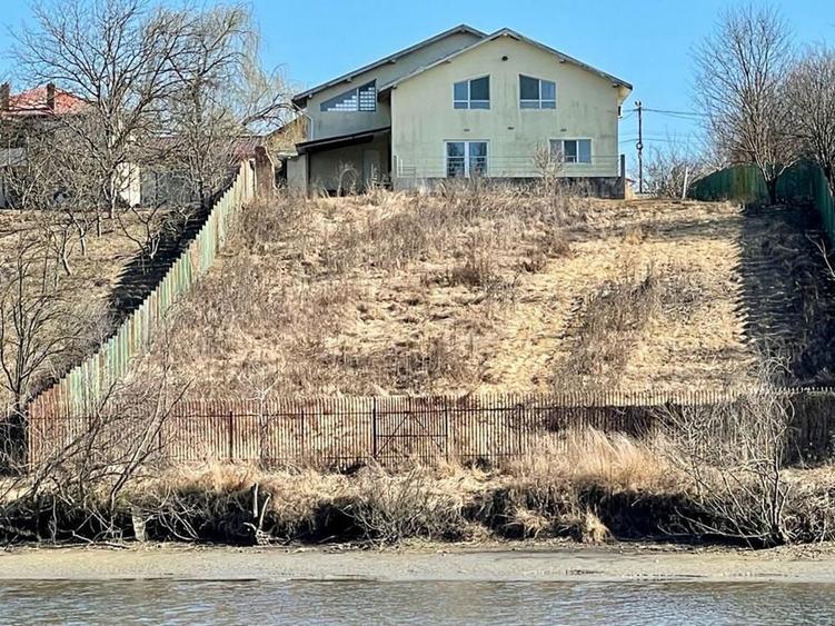 Teren Branesti cu deschidere la lac aproape de padure - 8