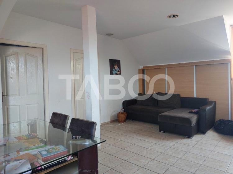 Apartament decomandat 3 camere zona centrala Cisnadie de vanzare - 12