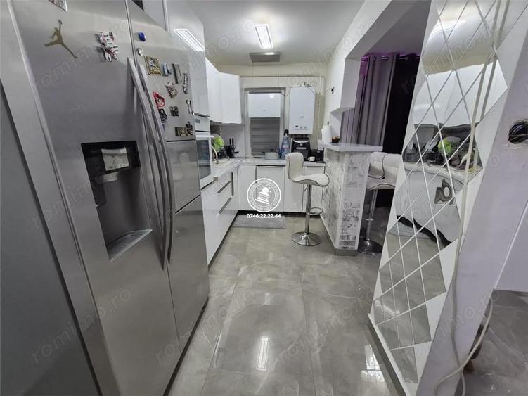 Apartament 3 camere de vanzare Alexandru cel Bun - 4
