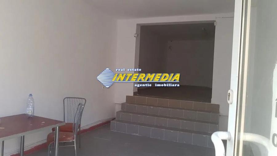 Spatiu de inchiriat cu vad foarte bun zona Ampoi 3 - 2