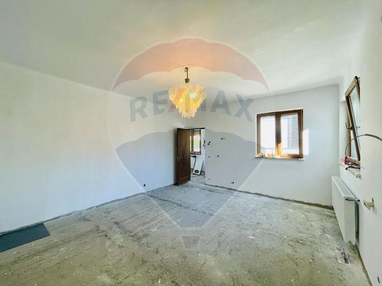 Casă / Vilă cu 6 camere de închiriat în zona Calea Dumbravii - 1