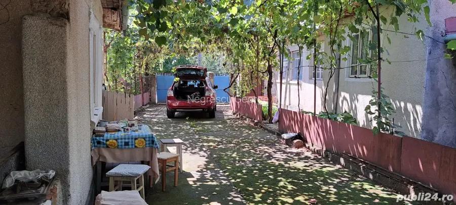 Casa de vanzare, comuna Cujmir, Mehedin?i, beci, fantana, gradina, 686 mp total Casa de vanzare, comuna Cujmir, Mehedin?i, beci, fantana, gradina, 686 mp total