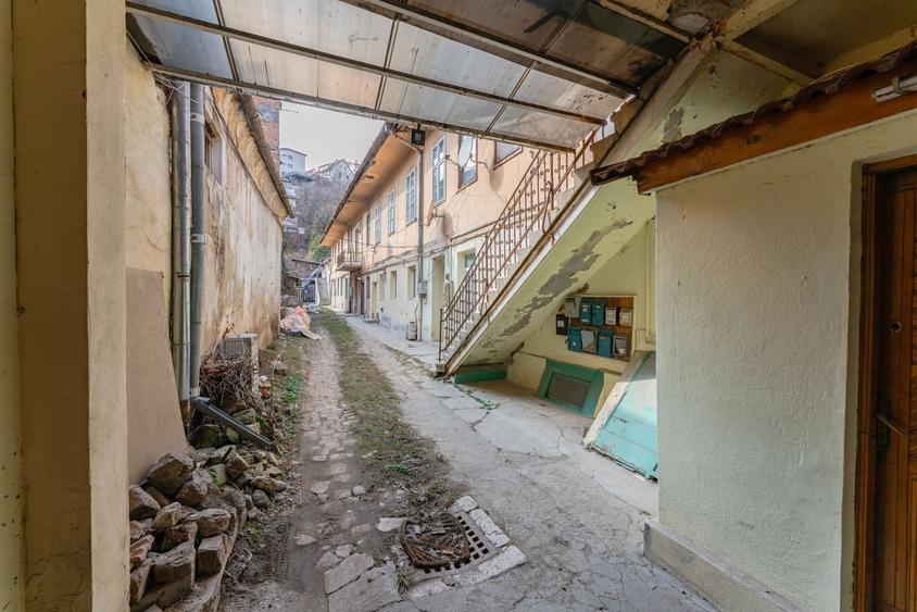 Clădire de vânzare în Brașovul Vechi | 16 camere | Potențial de dezvoltare - 6