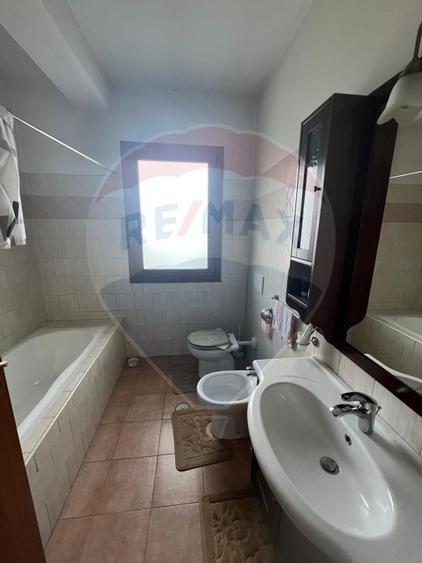 Casa - plantatie aluni  41300mp - 6