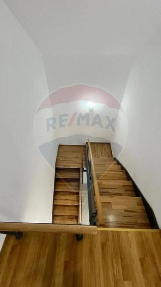 Vila de vanzare langa lac - Medias - 12