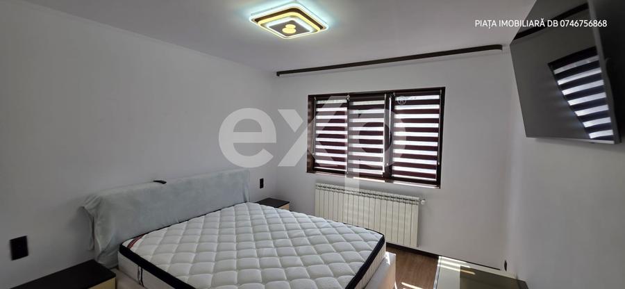 Apartament cu 3 camere semidecomandat, mobilat în Micro 9