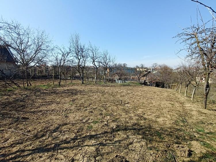 Casă de vânzare  - 8