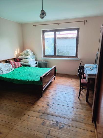 Teren intravilan si casa - 2